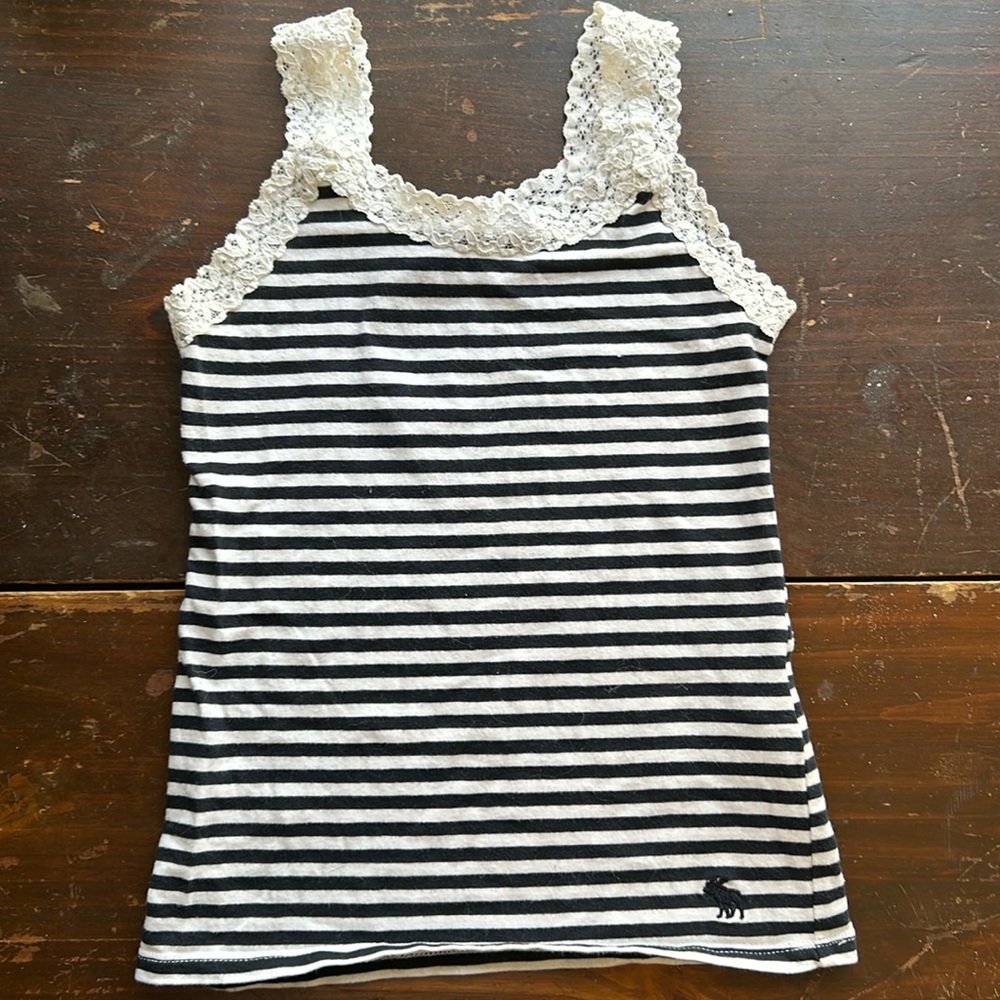 Abercrombie Kids striped and lace tank top, girls size 5/6